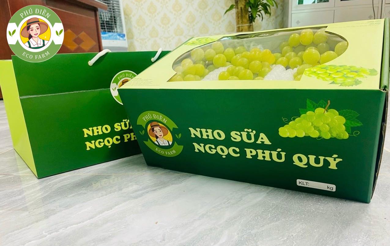 Nho sữa Ngọc Phú Quý 2